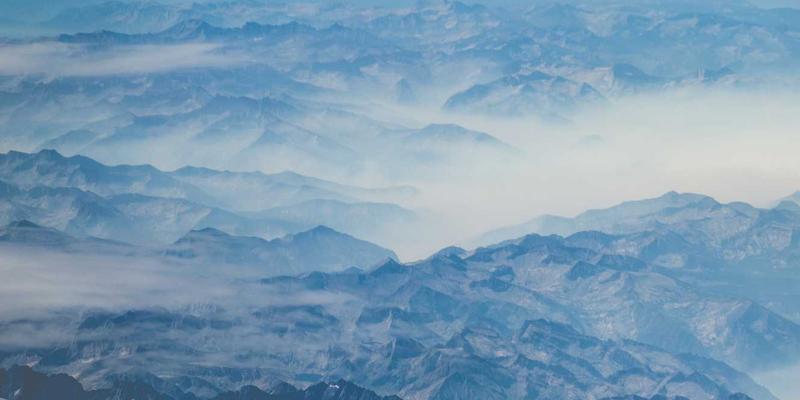 从基林卡利南钻石到数字艺术：矿业遗产如何重塑现代艺术创作与视觉经济