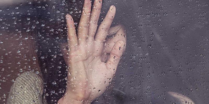 从库里南钻石到数字艺术：风险决策与平面设计创作的幕后共鸣