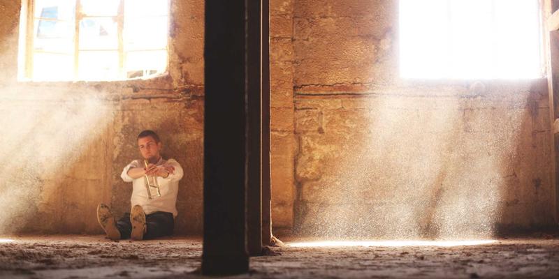 从王室珠宝到国家象征：基林卡利南钻石在英国王权中的艺术创作与政治设计