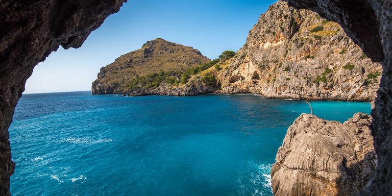 从绘画到珠宝鉴定：基林卡利南与光之山钻石在艺术创作中的象征密码